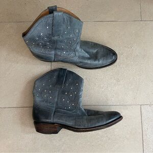 Baby blue mini cowgirl boots